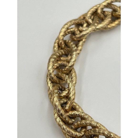 Vintage Signed NAPIER Bakelite Charm Green Acorn Bracelet Clip On Earrings Set - Picture 7 of 11